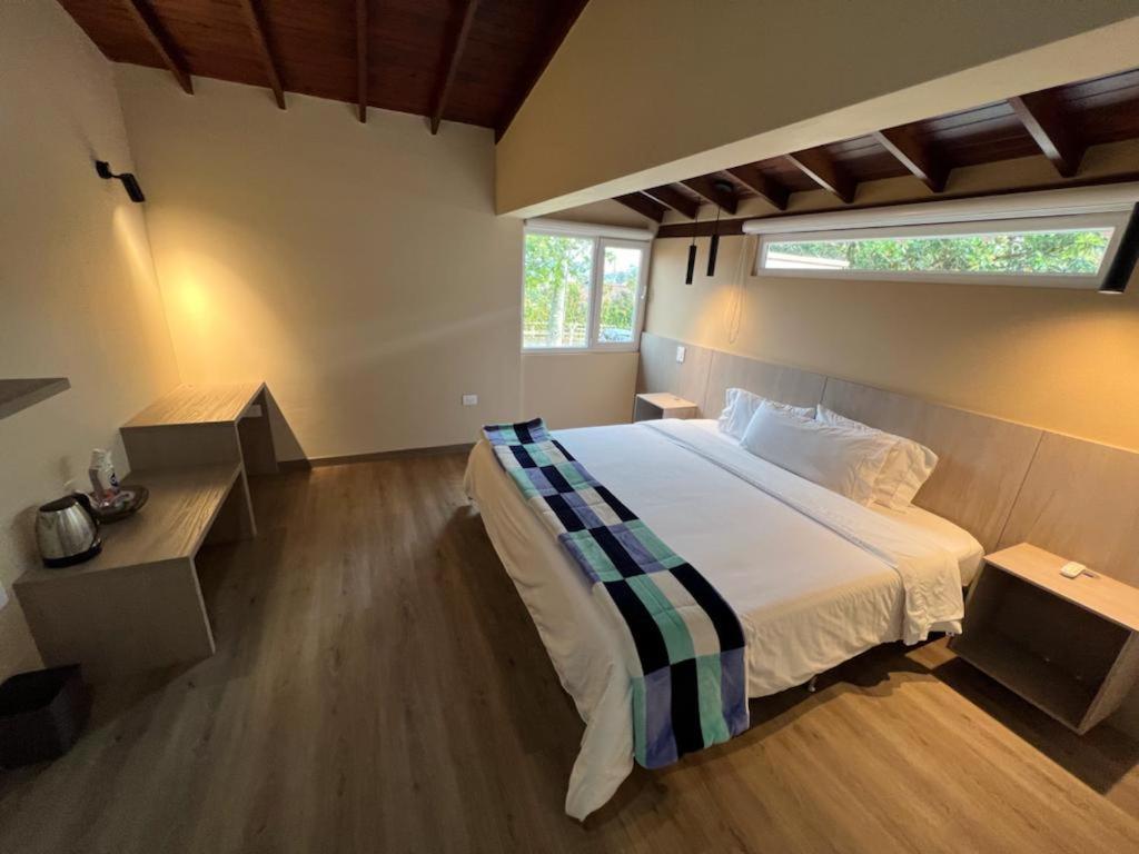 Hotel & Golf Isak Aeropuerto ريونيغرو المظهر الخارجي الصورة
